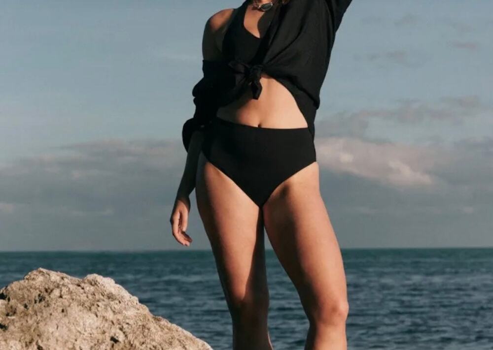 New spanx ultra high rise black swim bottoms sz M $90